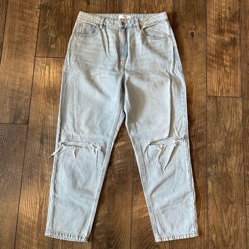 Dynamite Light Blue Cropped Jeans